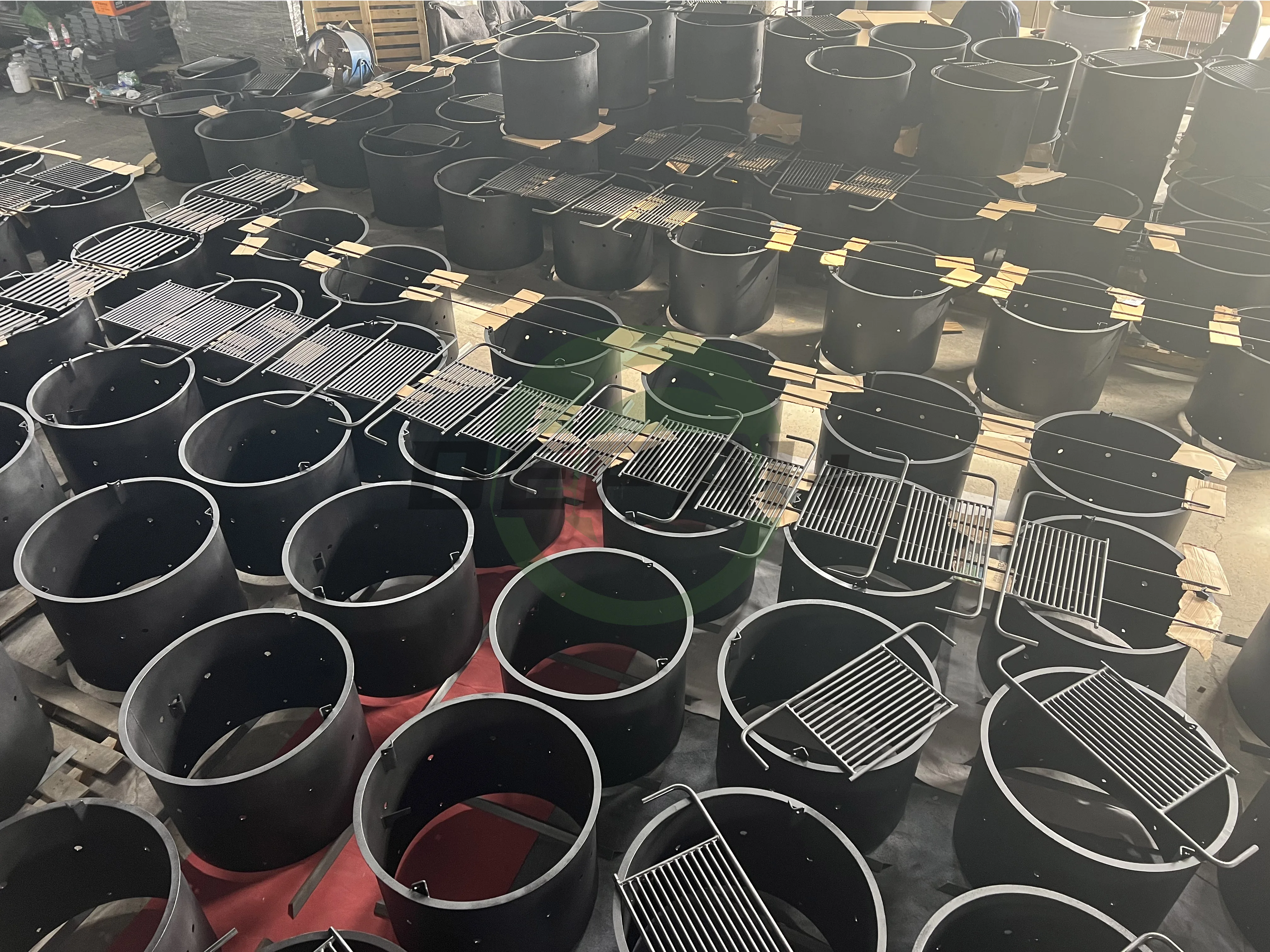 Outdoor Park Portable Ada Rotating Pedestal Charcoal Bbq Grills For