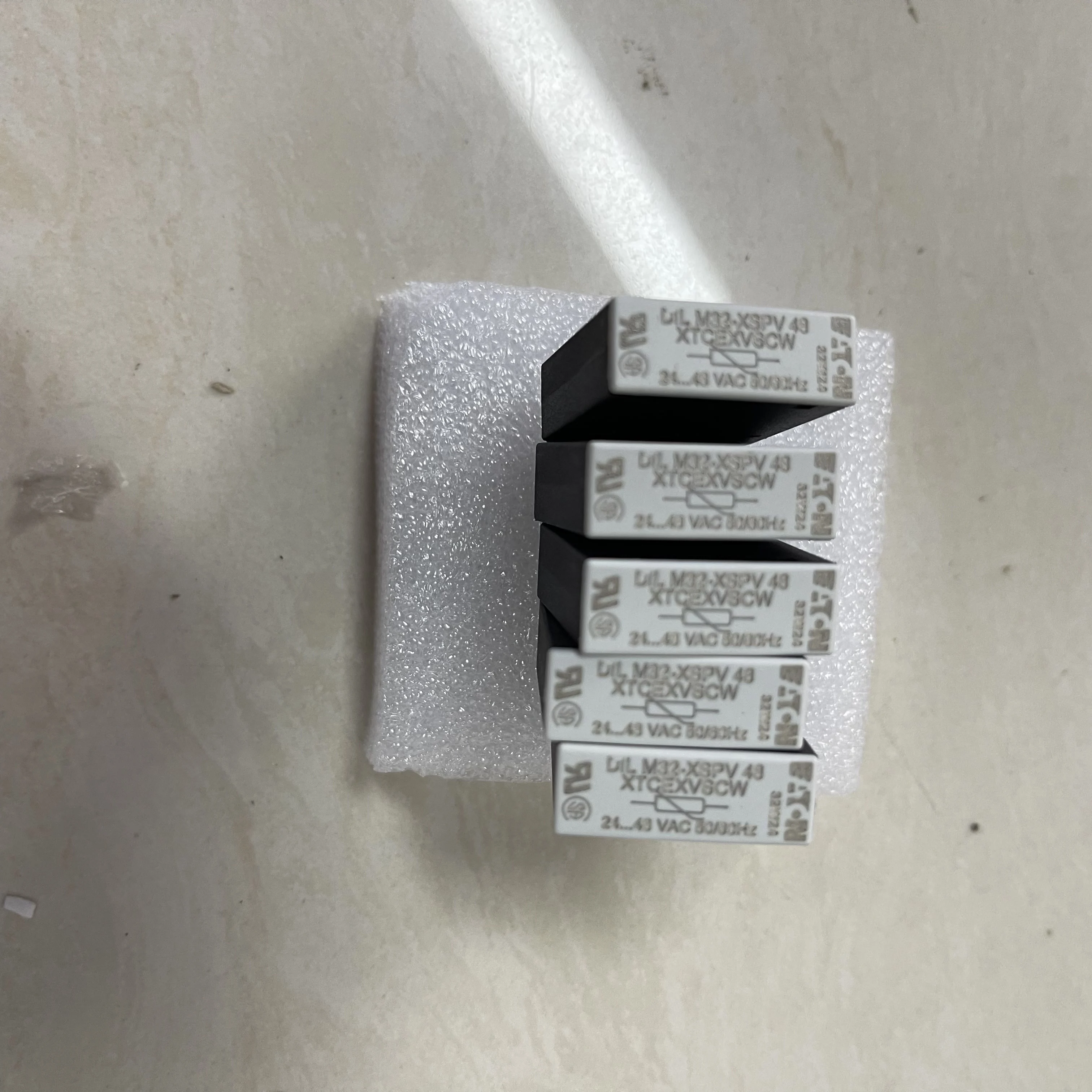 EATON Miniature Power Relay XTCEXVSCW EATON Miniature Power Relay XTCEXVSCW