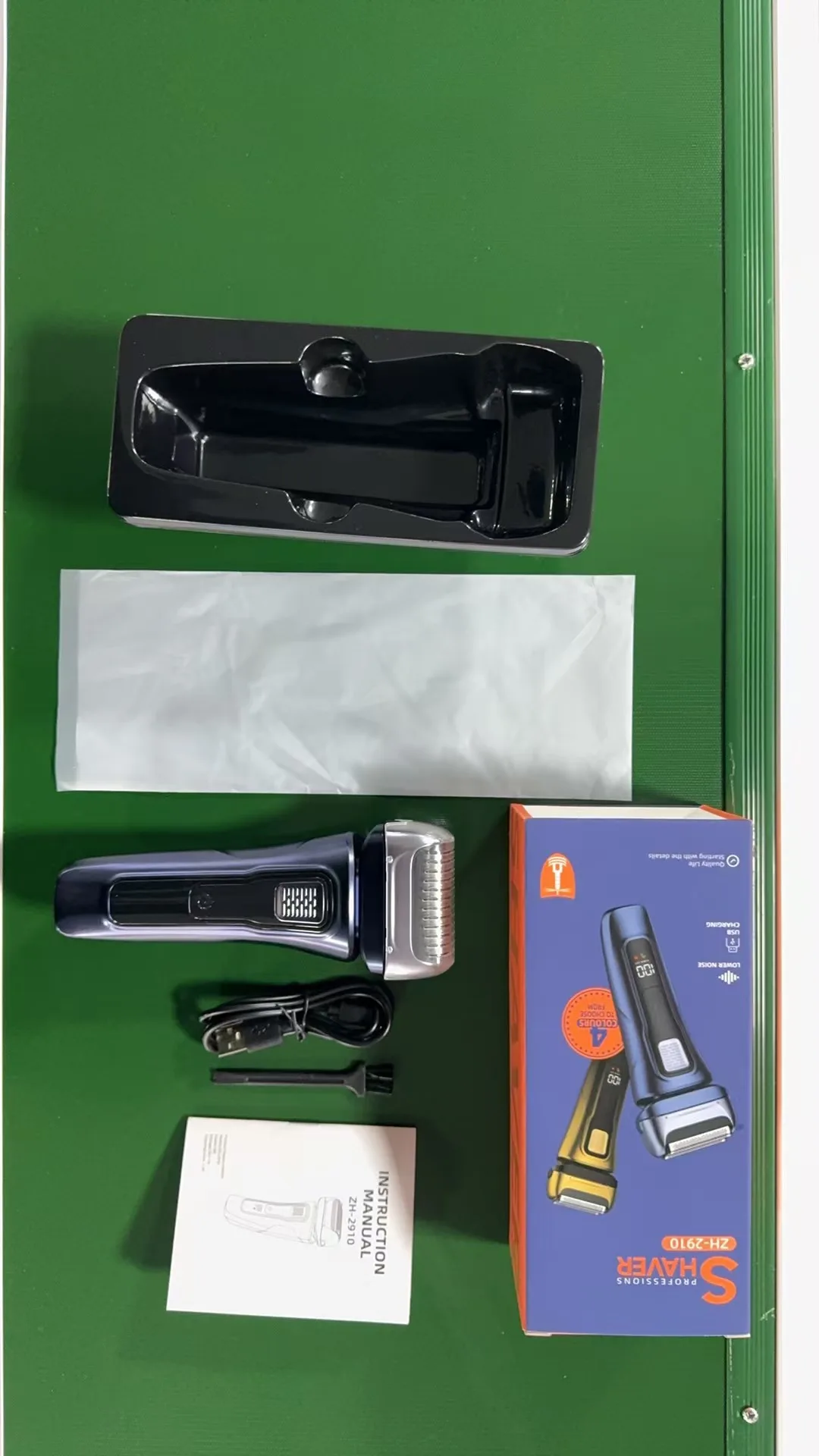 Cross-Border Exclusive Electric Shaver with USB Charging Full Body Washing Three Reciprocating Blades for Household Hotel Use manufacture