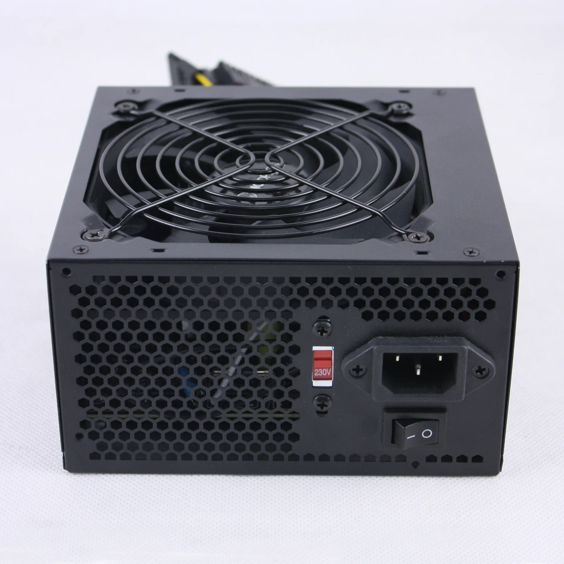 Блок питания atx напряжения. Flex atx 550w. flex atx 600w. gamemax 700w rgb. atx power supply 2400w.