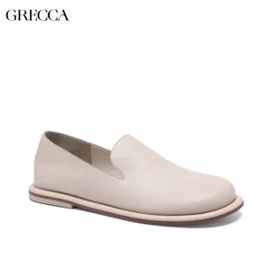 Women's Fashion Trend Single Slip-On Loafers Small Sheepskin Clouds Shoes in Soft Waxy Material for Autumn Spring Winter Seasons