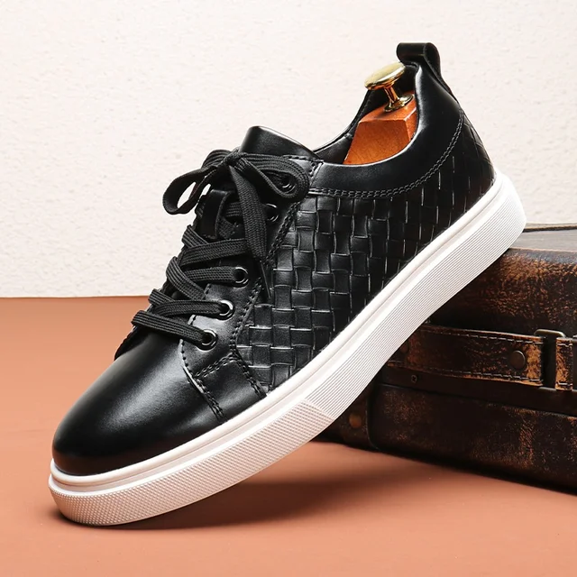 2024 New Summer Men's Casual Board Shoes Korean Style Soft Sole Breathable All-match White Formal Shoes for Young Men
