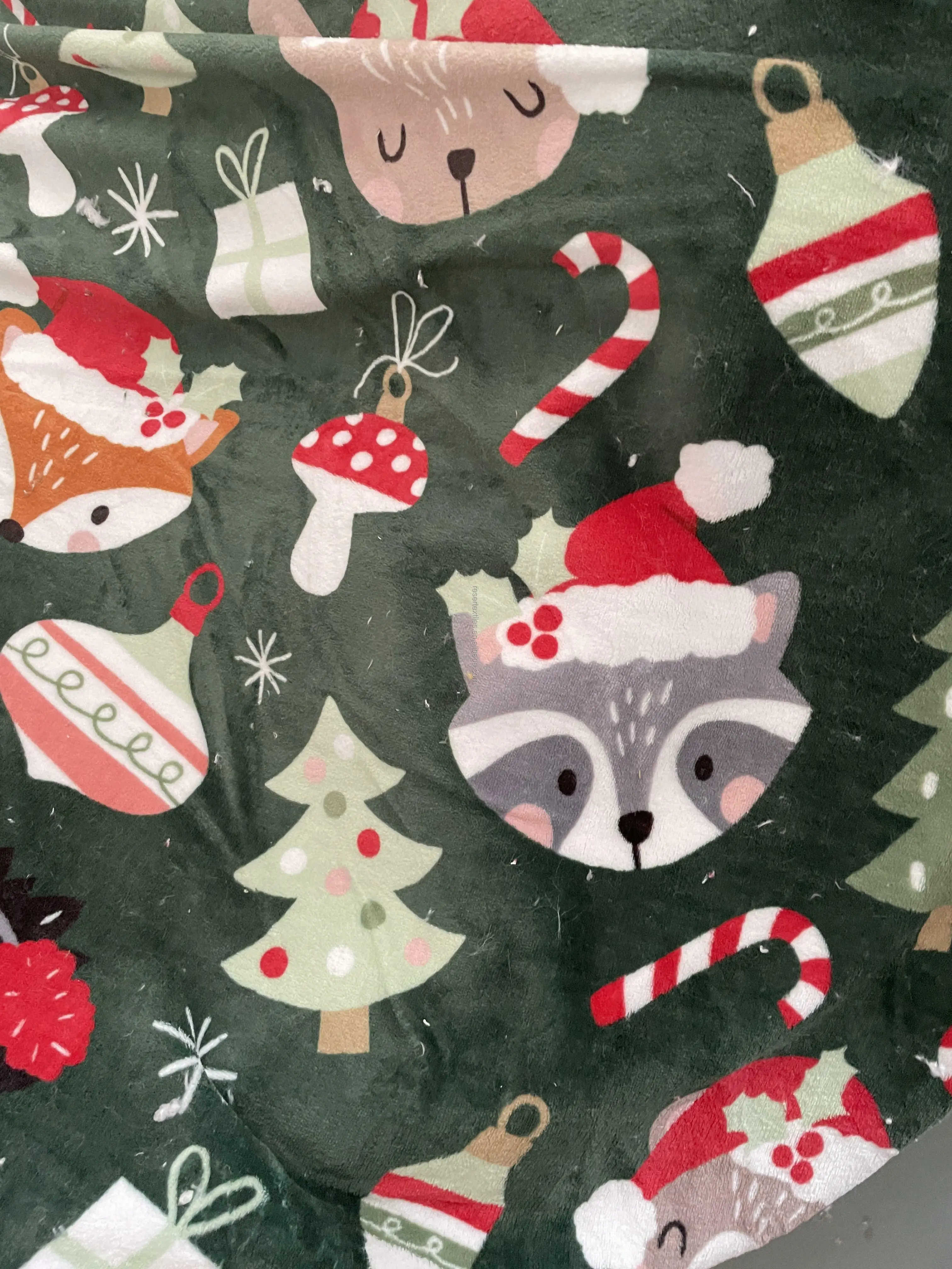 Ultra-Plush 50 X 60 Inch Comfort Velvet Christmas Reindeer Printed Knitted Fleece Throw 100% Polyester for Winter Holidays