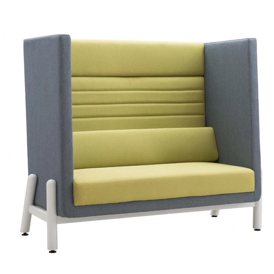 
 Диван-будка для интервью клиента  