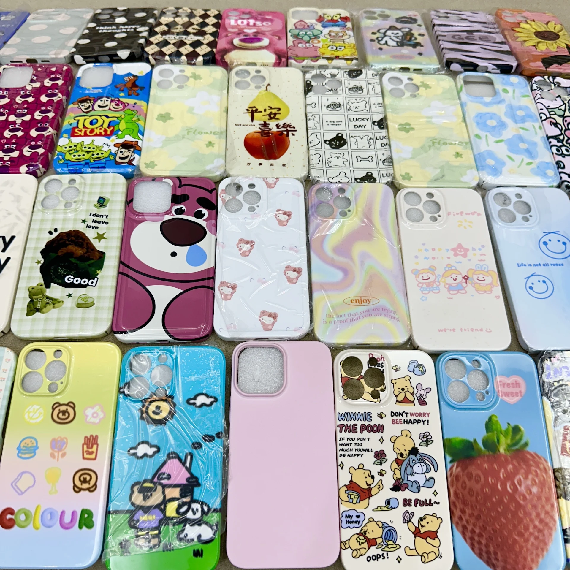 Phone case Mystery Box Non-repetitive Designs Lucky Mystery Gift Blind Box Cute Cartoon Leather Anti-scratch for IPhone111213 Phone case Mystery Box Non-repetitive Designs Lucky Mystery Gift Blind Box Cute Cartoon Leather Anti-scratch for IPhone111213