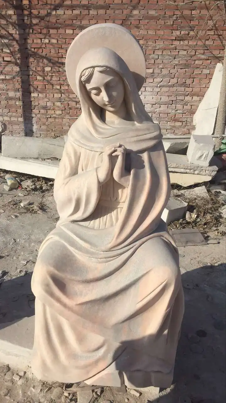 Source 庭の装飾的な等身大赤い石大理石宗教的な人物祈り聖母マリア像