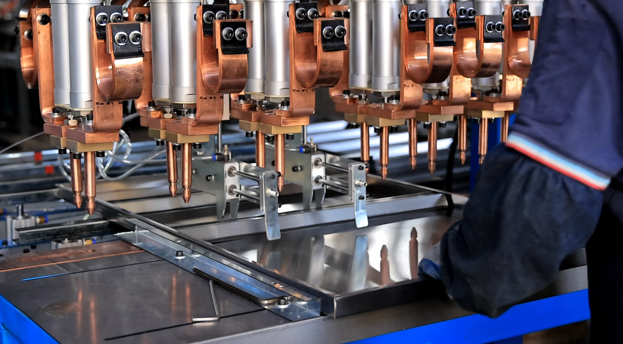 Shelf Plate Stiffening