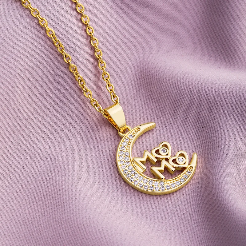 MOM Necklace