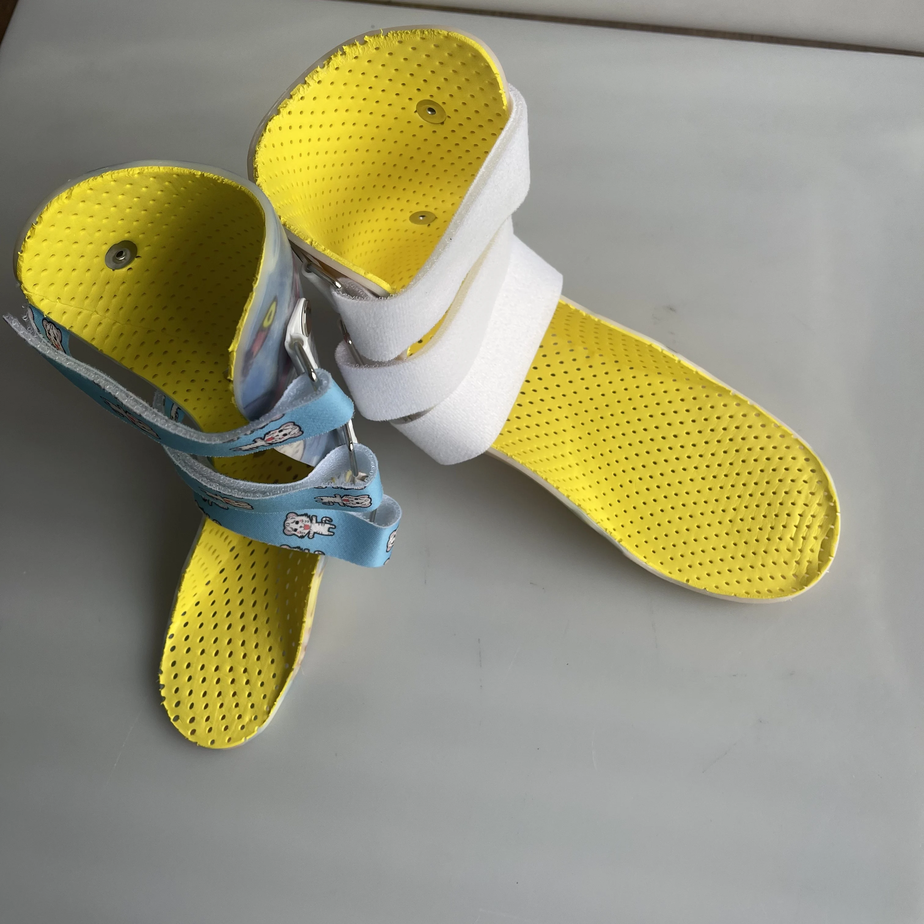 Double-Layer Orthopedic Foot Support Shoes for Children Bone Fracture Fixation Flat Feet Correction Wonderful Brand Indoor Use