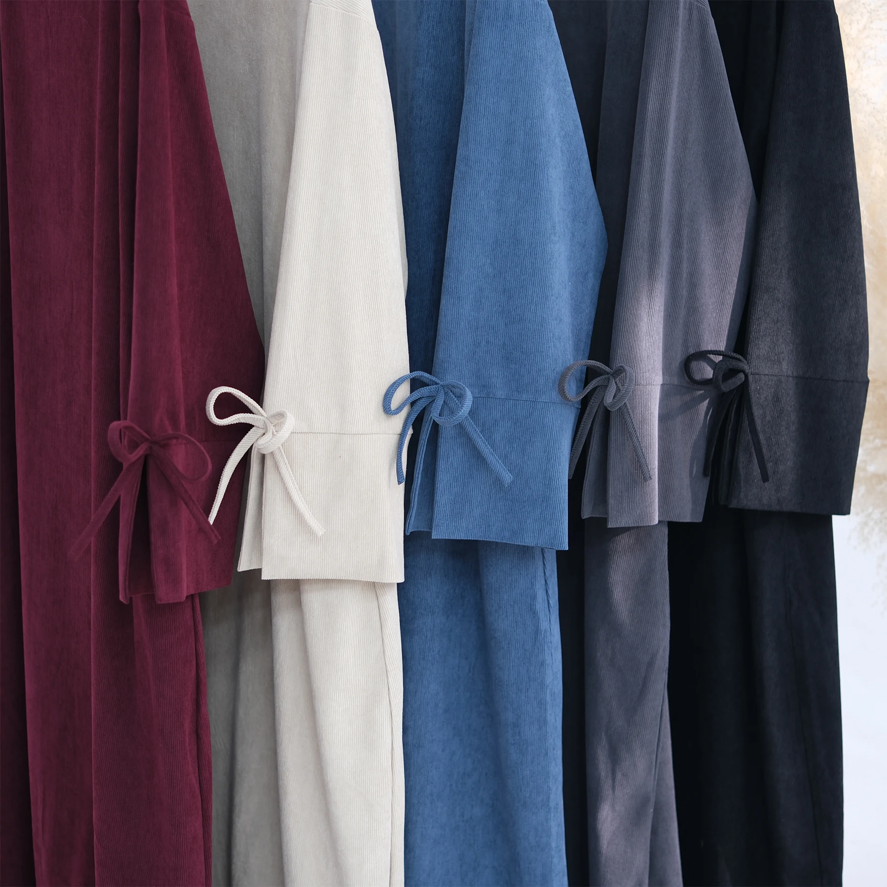 Abaya LR925 Velours Côtelé – Robe Musulmane Hiver Direct Fabricant Turquie Grossiste Turquie