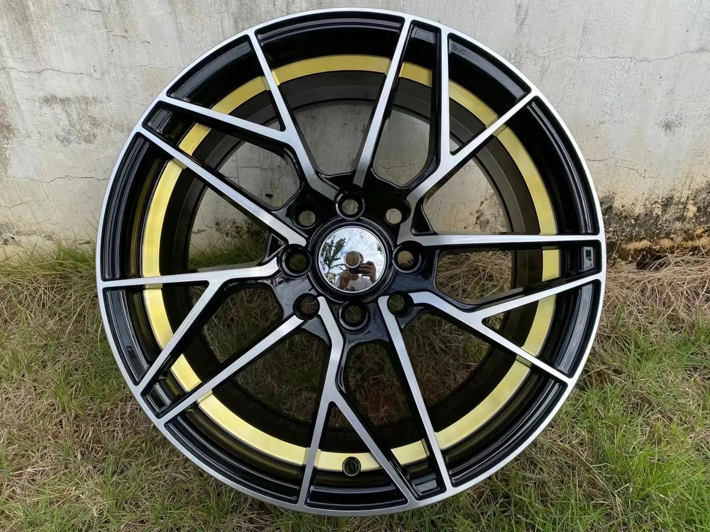 2024 New Customized DX245 15 Inch 4x100 4x114.3 Flow Forming Car Alloy Wheels Rims for Aftermarket