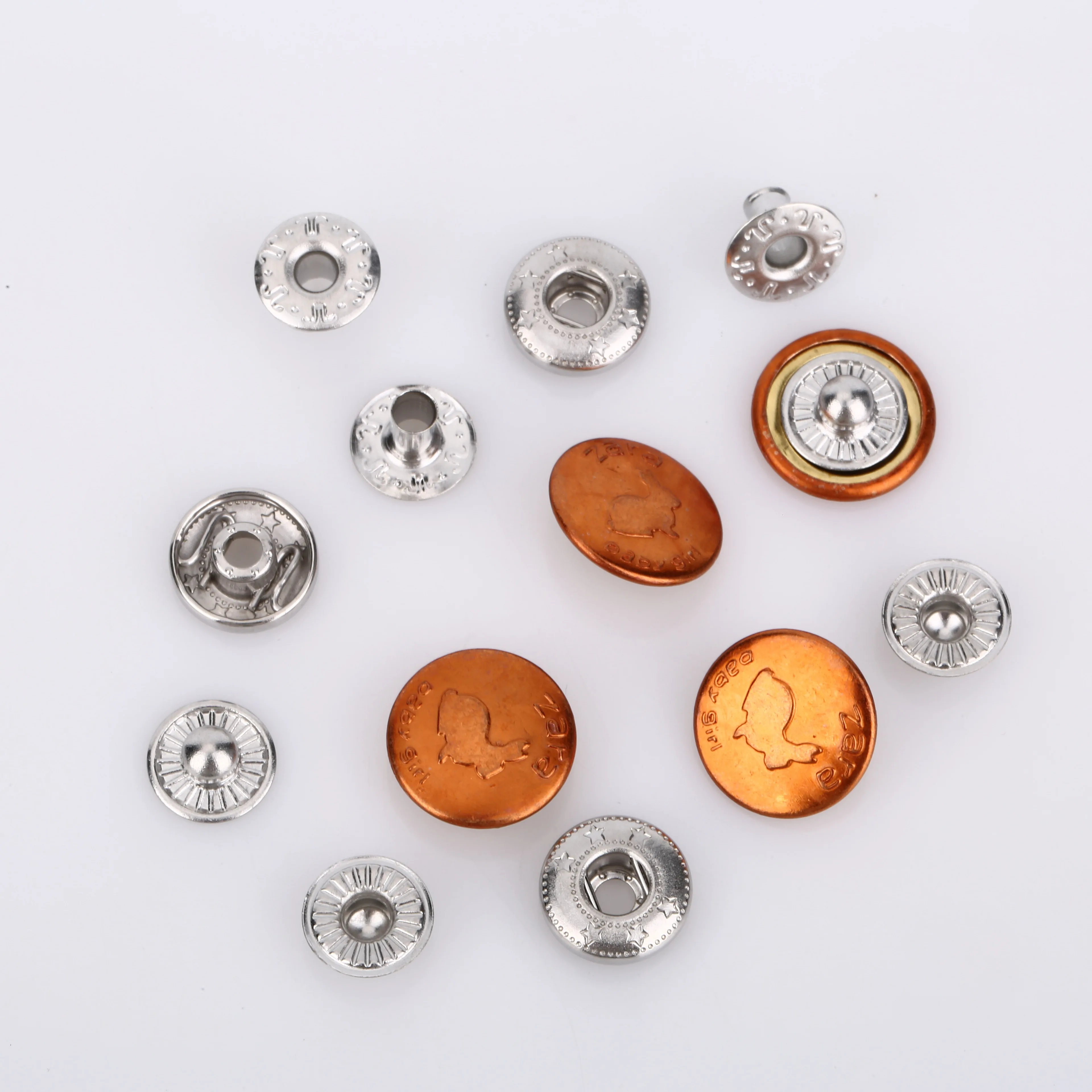 латунь/медно-цинковые сплавы. бронза оцс 555. сплавы на основе меди латуни. латунь (сплав меди с цинком) маркировка сплава. латунь цинковый сплав.