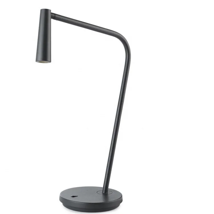 2020 hot sell modern iron led table lamp office hotel bedside reading desk light with outlets
