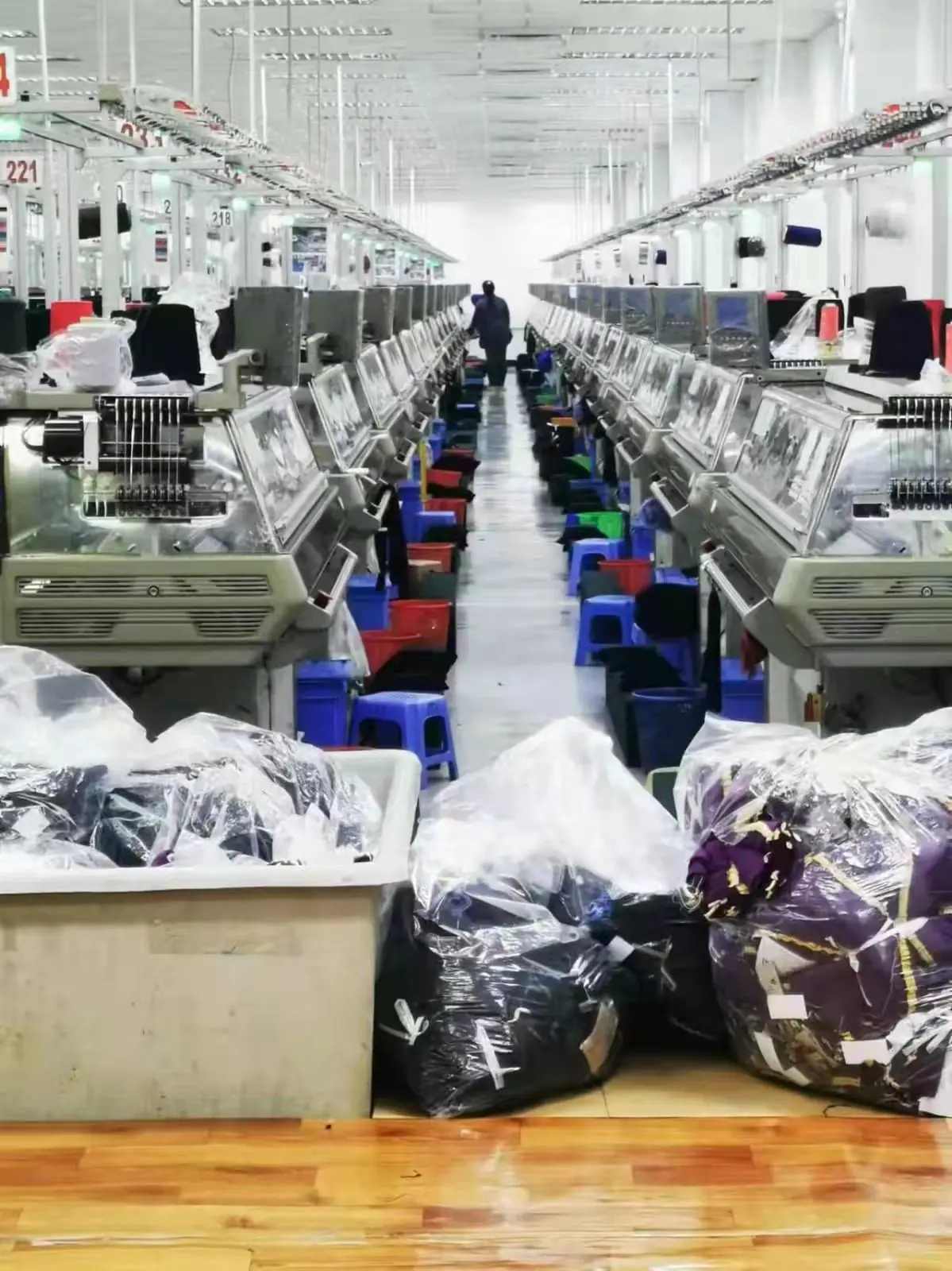 Double System Computerized Sweater Flat Knitting Machine for Sweater Cixing 7G 10G 12G Shima Stoll Used Knitting Machine
