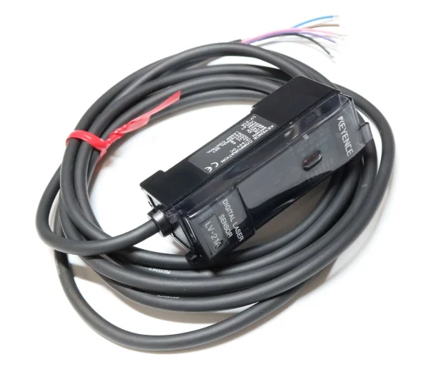 新古 KEYENCE LV-21A デジタルレーザセンサ (EBHR60426C029) 【公式通販】