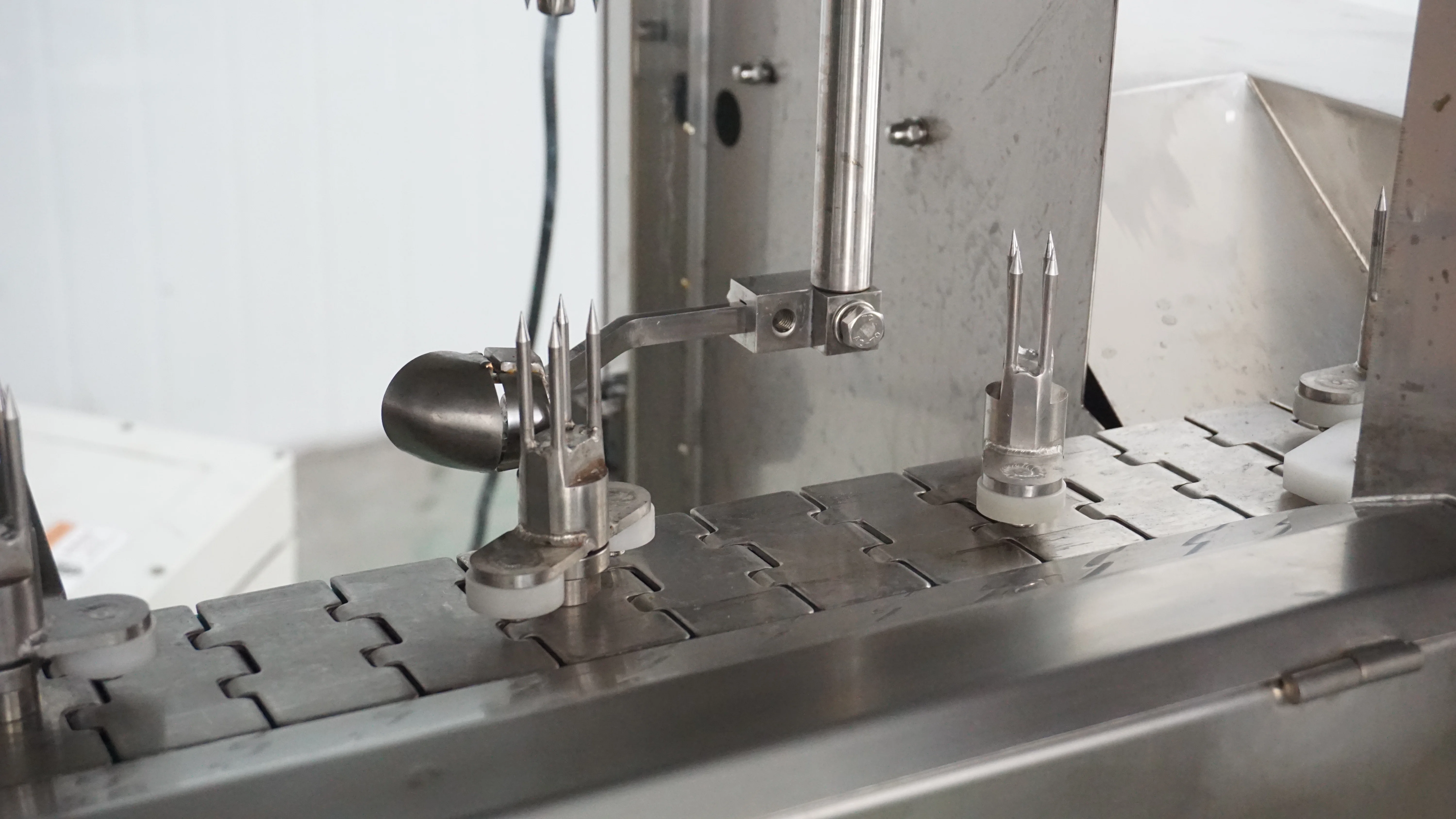 High Efficiency mango Peeling Coring and Separating Machine Fruit Vegetable apple Pear Peeler