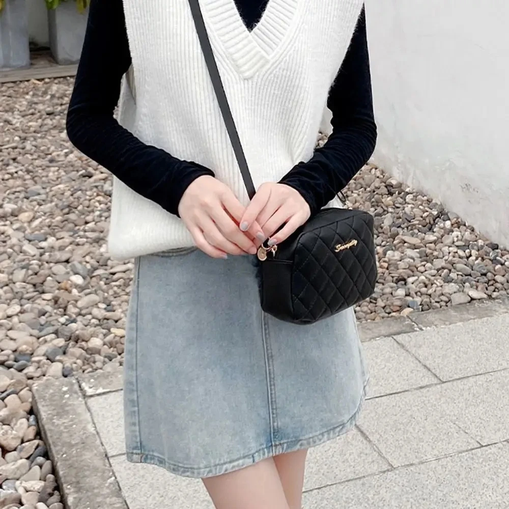 Shop Our Fashionable Small Square Bag - Perfect for All Seasons