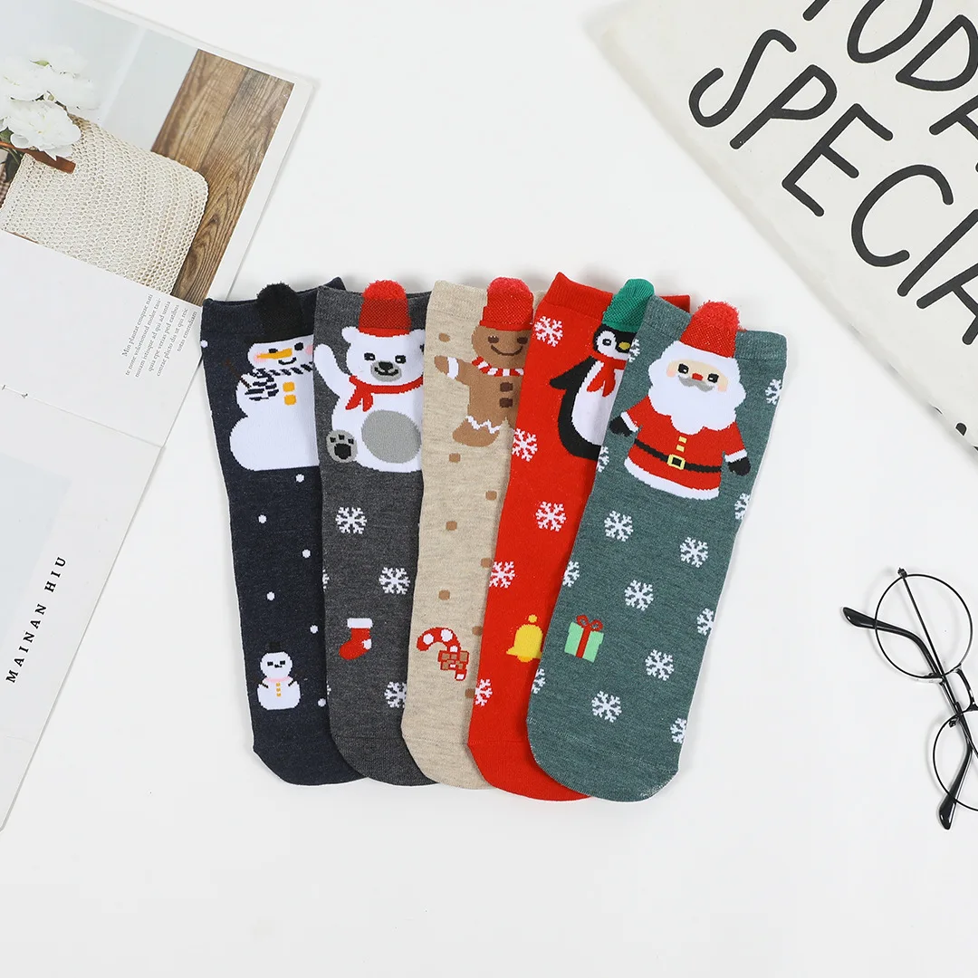Оптовая продажа, Дешевые веселые рождественские носки из хлопка с изображением Санта-Клауса, снеговика, милые рождественские женские носки с изображением героев мультфильмов