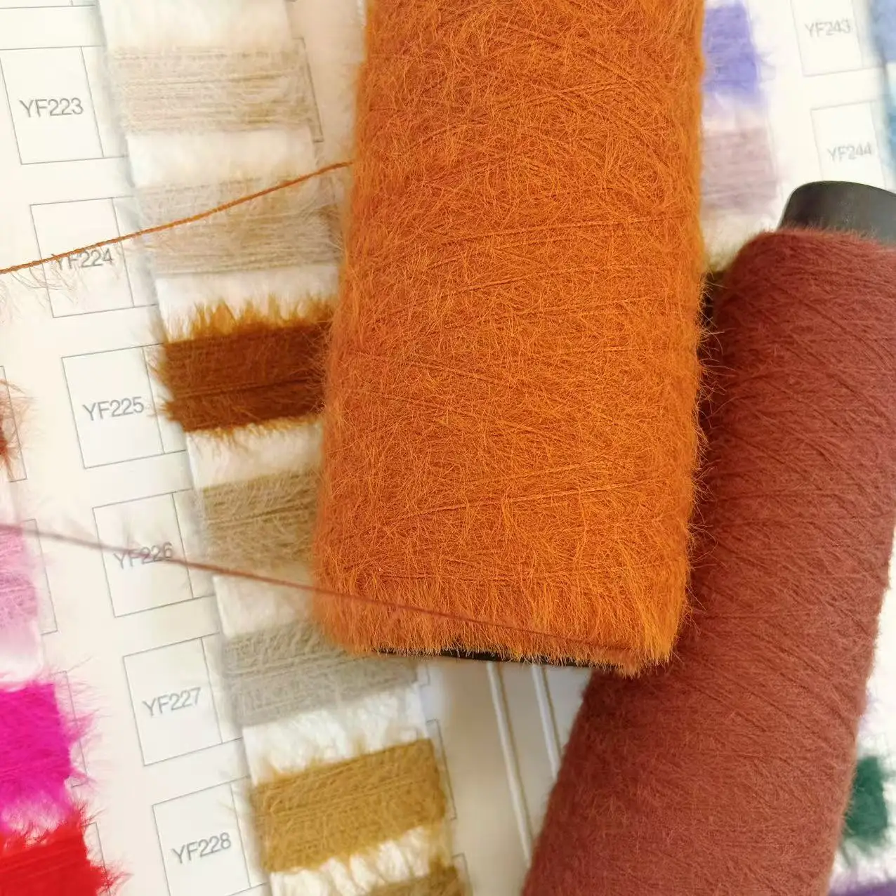 FEATHER YARN 100% Nylon 6 Hairy Mink Yarn 1.3mm 2mm 4mm 8mm Mink Style Animal Hair Soft Color Knitting OEM Order FEATHER YARN 100% Nylon 6 Hairy Mink Yarn 1.3mm 2mm 4mm 8mm Mink Style Animal Hair Soft Color Knitting OEM Order