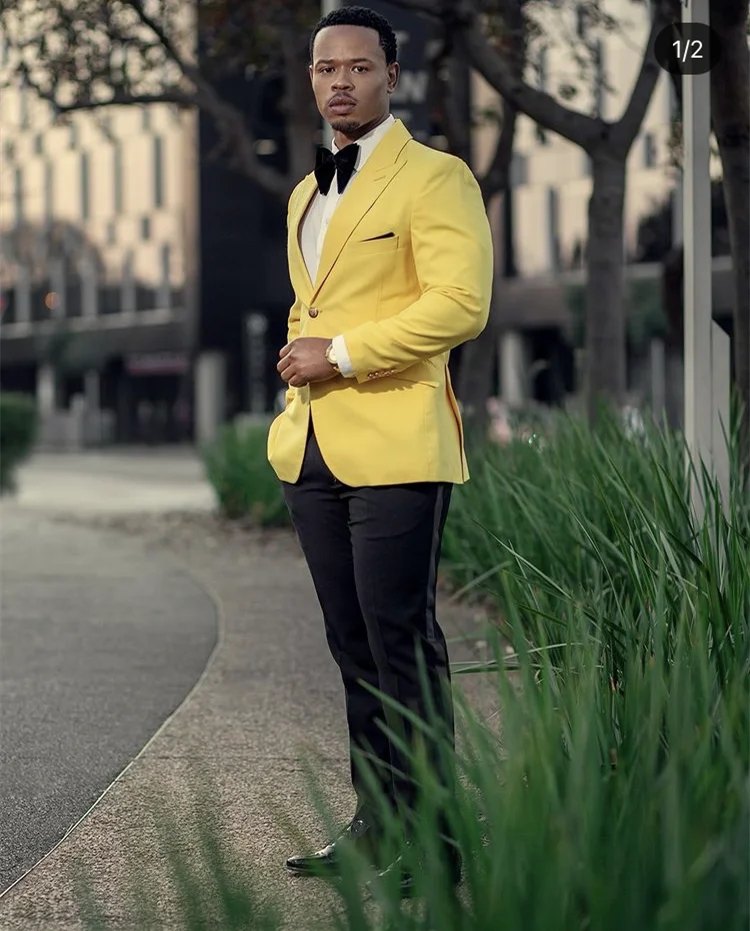 Ropa Amarilla Zapatos Amarillos De Hombre Pantalon Verde Camisa