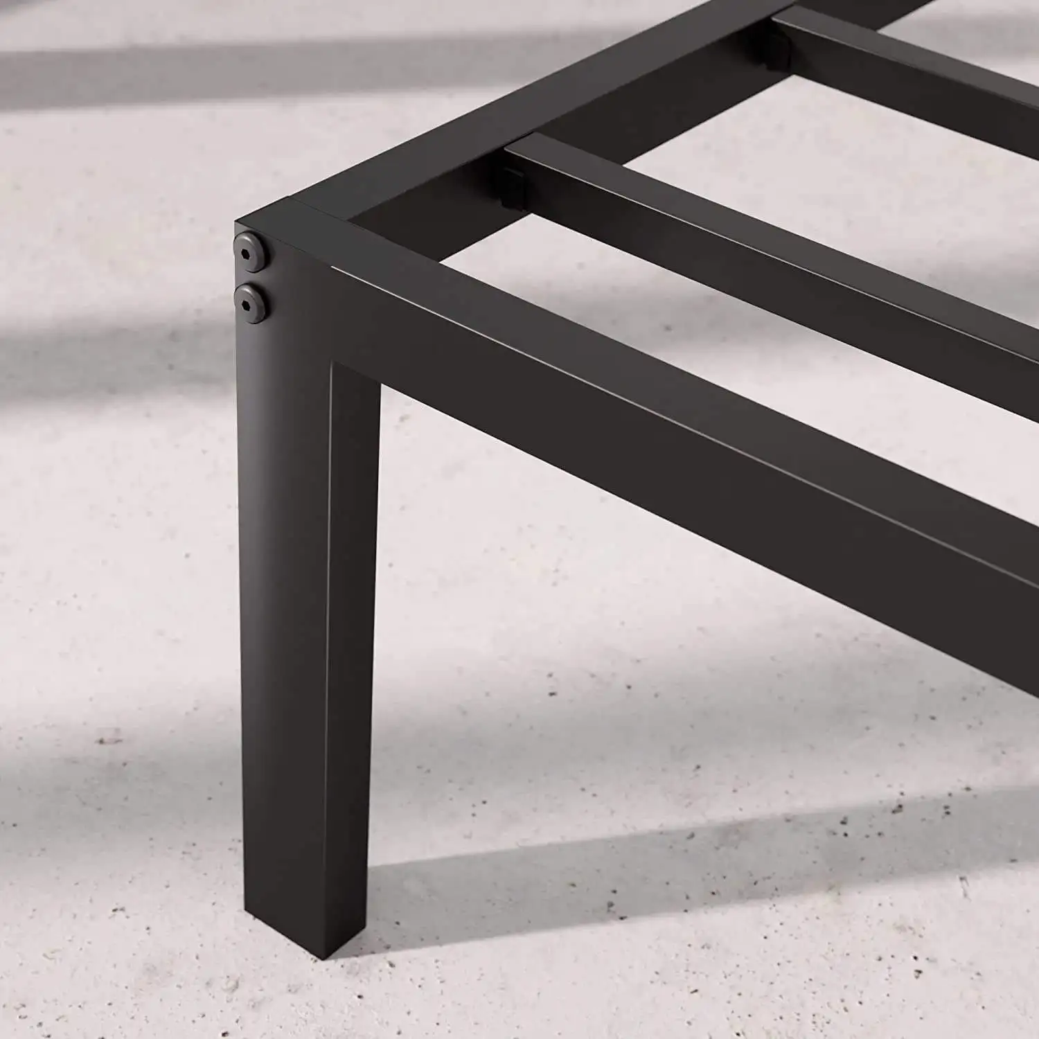 New Design Modern Apartment Metal Platform Tubular Steel Bed Frame Queen Iron Full Double Queen Size for Hotel
