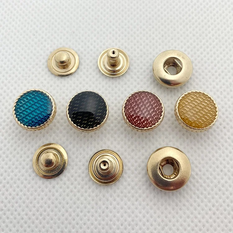 Manufacturer Custom High Quality Gold Color Flat Zinc Alloy Metal Four Part Snap  Button for Coat - China Buttons and Snap Button price