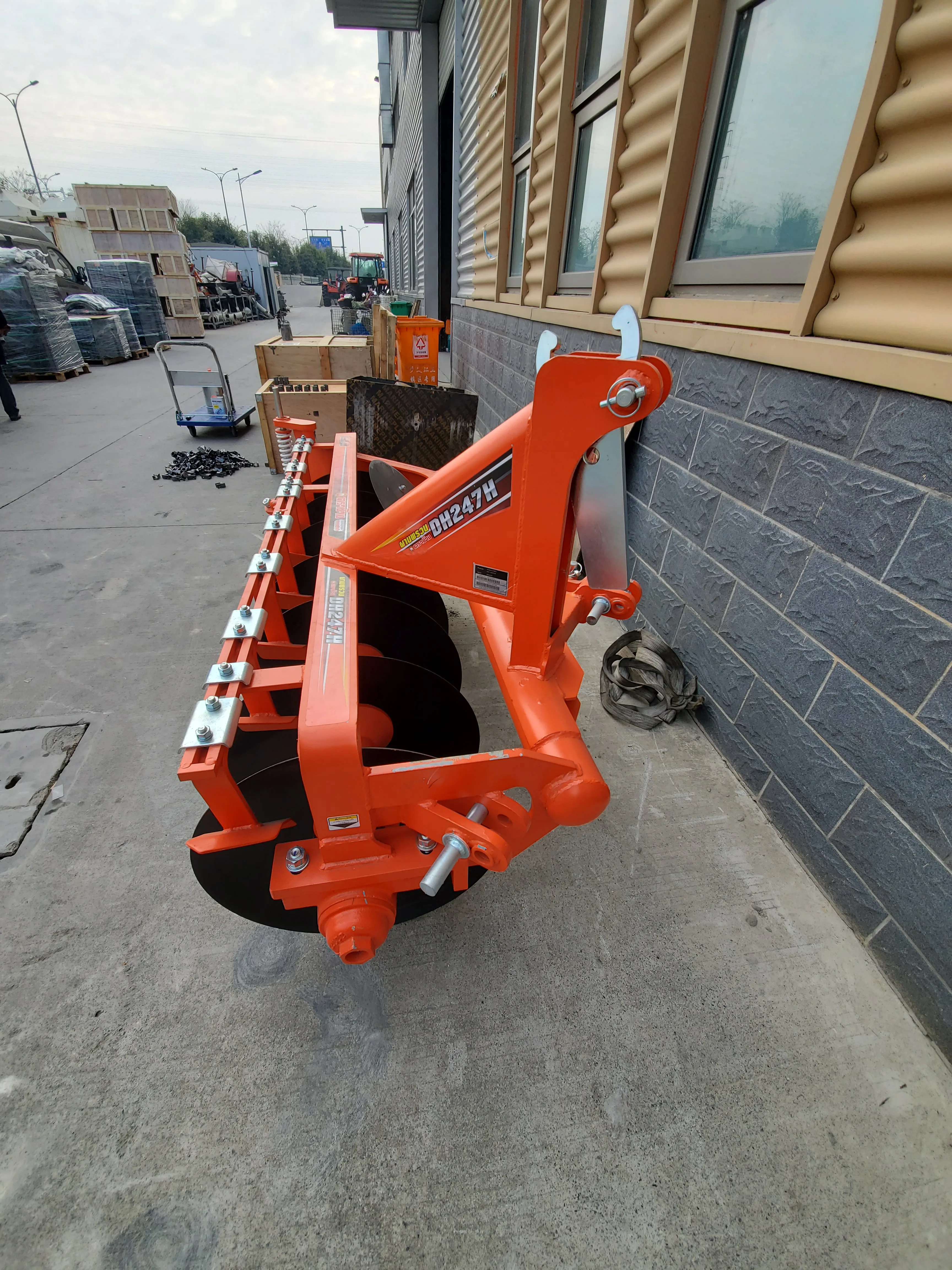 Agriculture Machine Disc Plough DH247H with 7 Pcs Blades Designed for Kubota Tractor