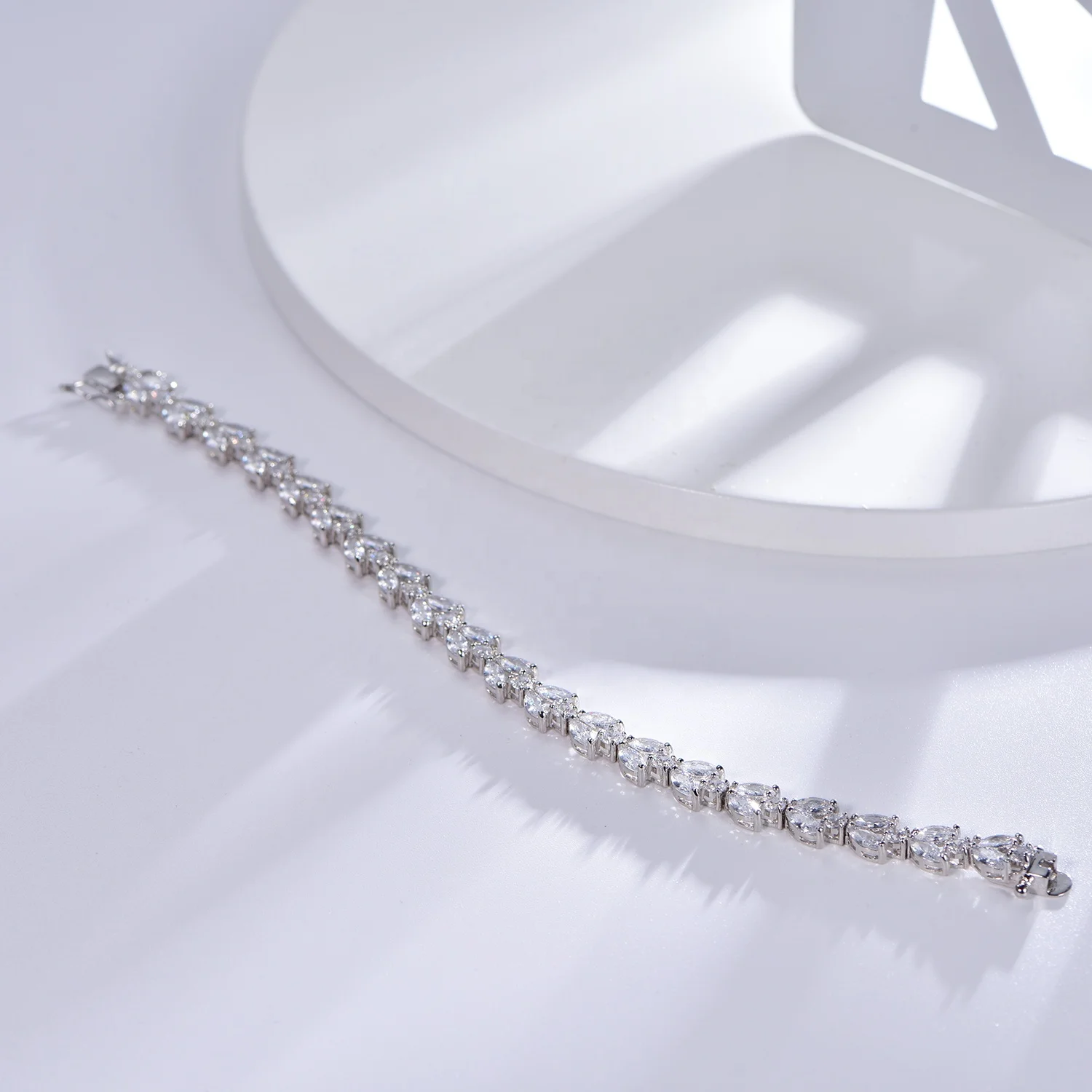 High Quality 925 Silver Bracelet Leaf Shape Round Marquise Cut Diamond 5A CZ Tennis Bracelet for Women