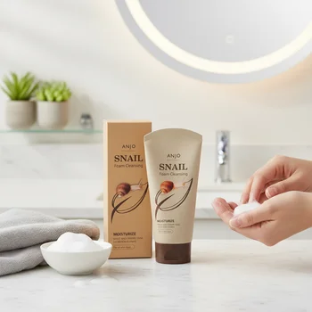 Anjo スネイルフォームクレンザー 150ml - 角質除去と保湿効果のある洗顔料
