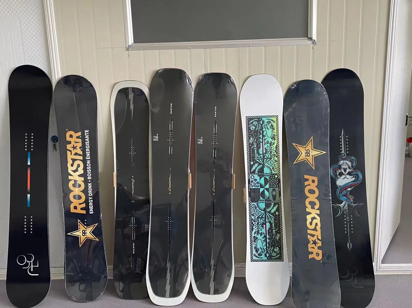 Factory Supply Attractive Price Wooden Floated Skiing Snow Ski Board