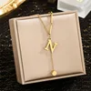 Collier lettre N