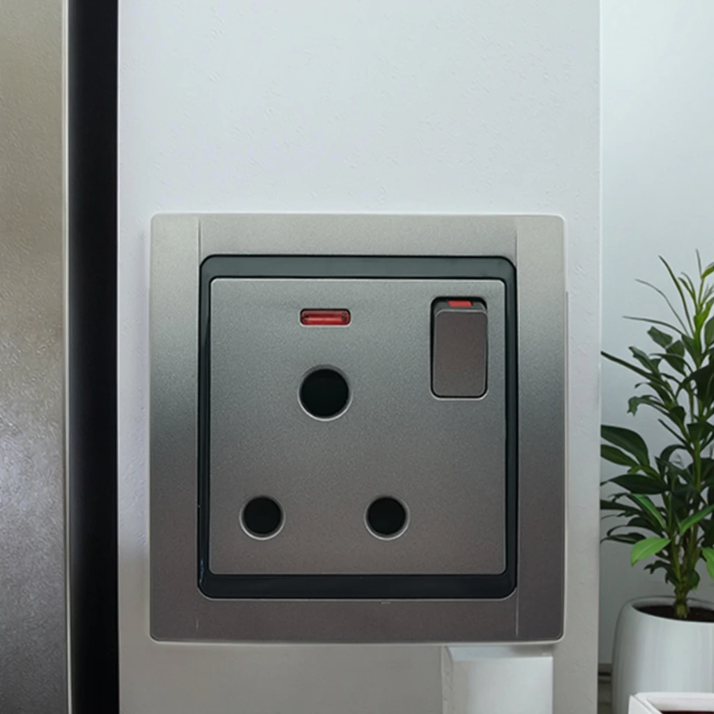 VNX Wholesale Electrical Appliances Switch Leather Pattern British Wall Socket Switch 15a Electric Switches and Sockets