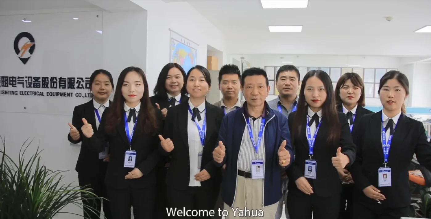 স্বয়ংক্রিয় সৌর LED স্ট্রিট লাইট অ্যালুমিনিয়াম খাদ শরীর 180Lm/W 3