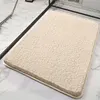 Alfombra de baño de algodón de pelo largo - beige minimalista