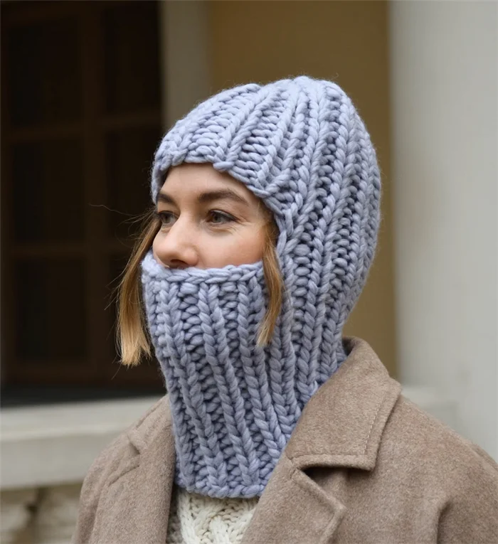 Alibaba.com: Sunland S9657 Oversized Crochet Ski Mask with Neck