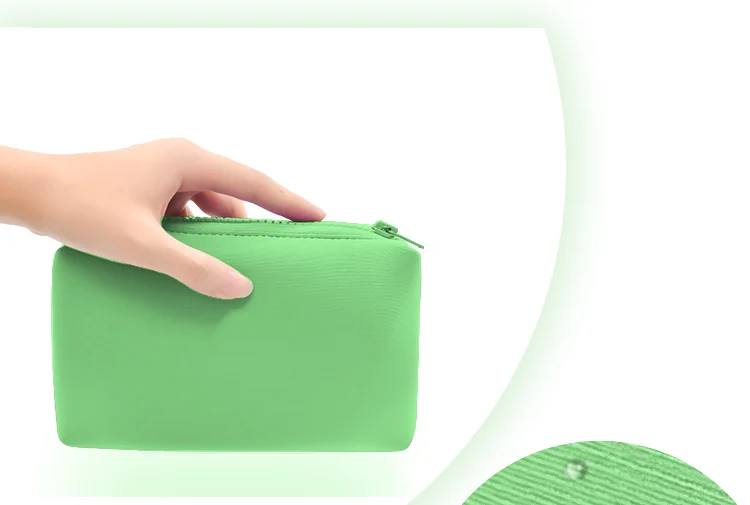 Factory Embossed Logo Insulated Waterproof Cosmetic Bag Swimming Neoprene Makeup Bag  Zipper supplier