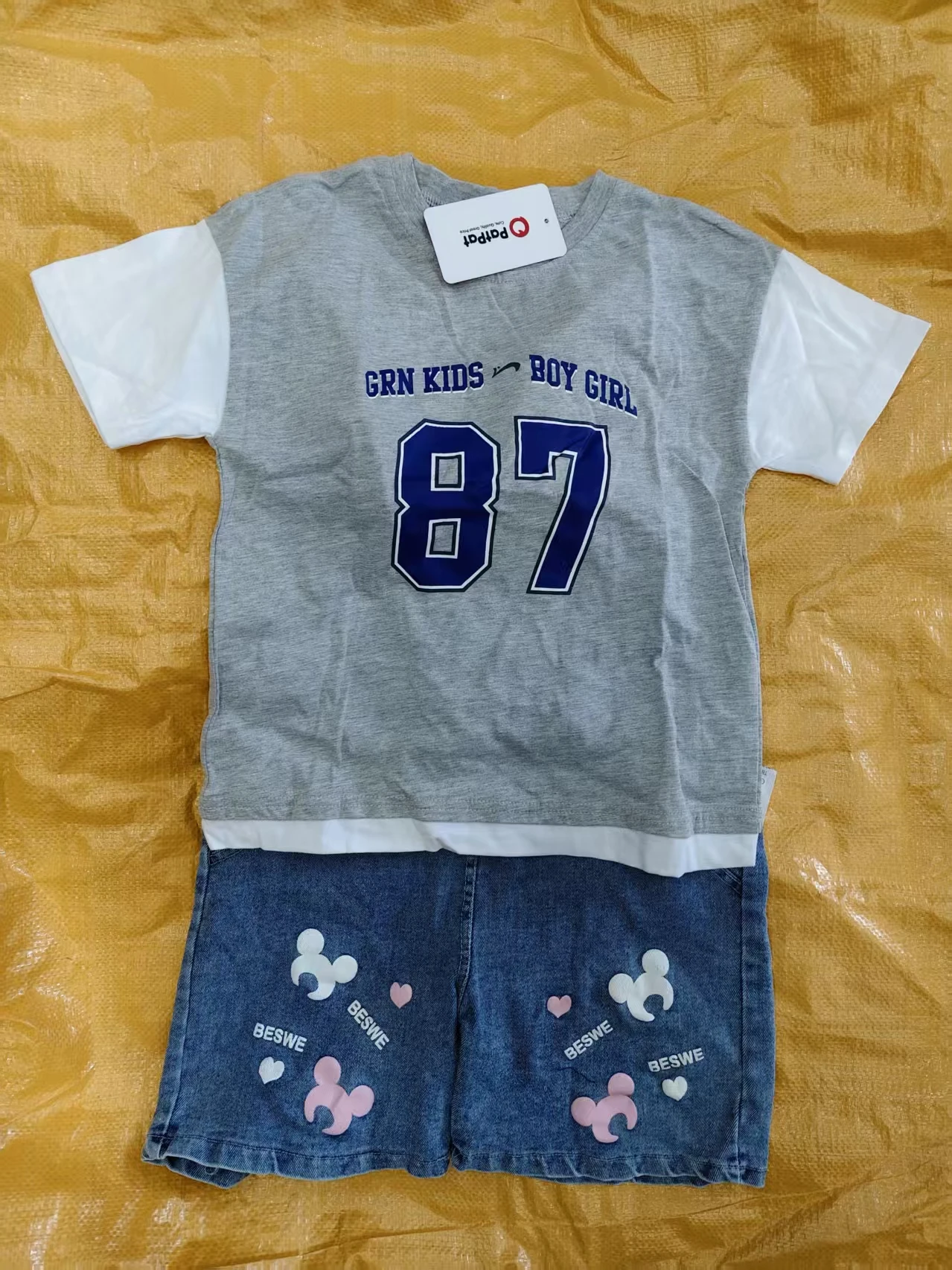 GZブランド新品子供服セット、希少な箱入り在庫衣料卸売。 子供服 