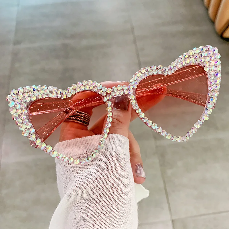 Rhinestone Sun Glasses - Diamond-Studded Heart Sunglasses display picture 2