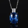 Colgante de cristal puntiagudo azul con cadena