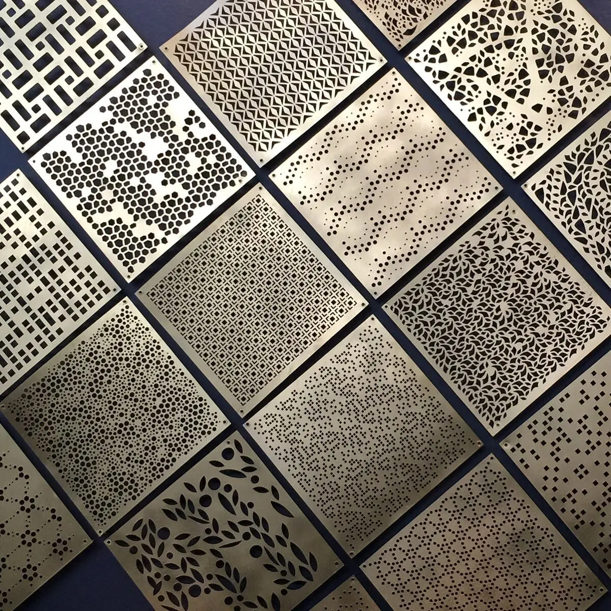 Plate Aluminum Perforated Mesh Metal Screen for Radiator Covers 6mm Decorative Sheets Expand Fenc Balcony Perforated Metal