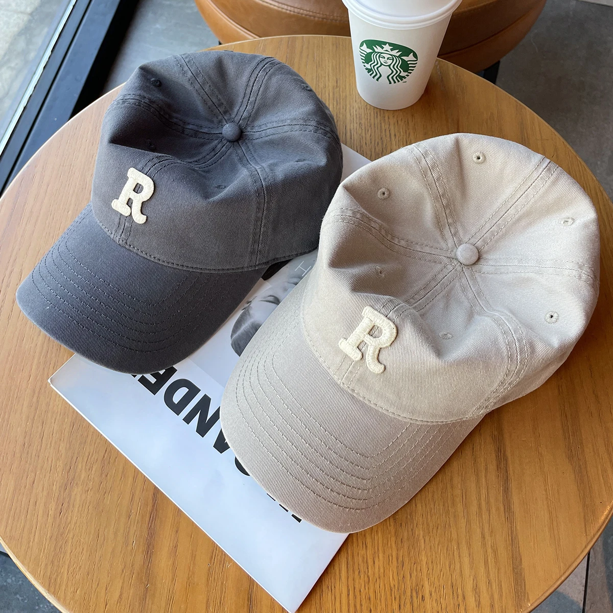 Factory Wholesale Luxury 6-Panel Baseball Caps for Men and Women Letter Embroidery Logo Unisex Dad Hats Outdoor Sports Retail