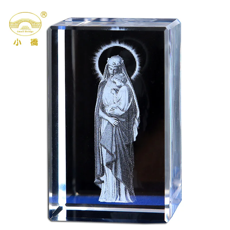 Cubo di cristallo della Beata Vergine Maria con base LED, regalo religioso in cristallo laser 3D