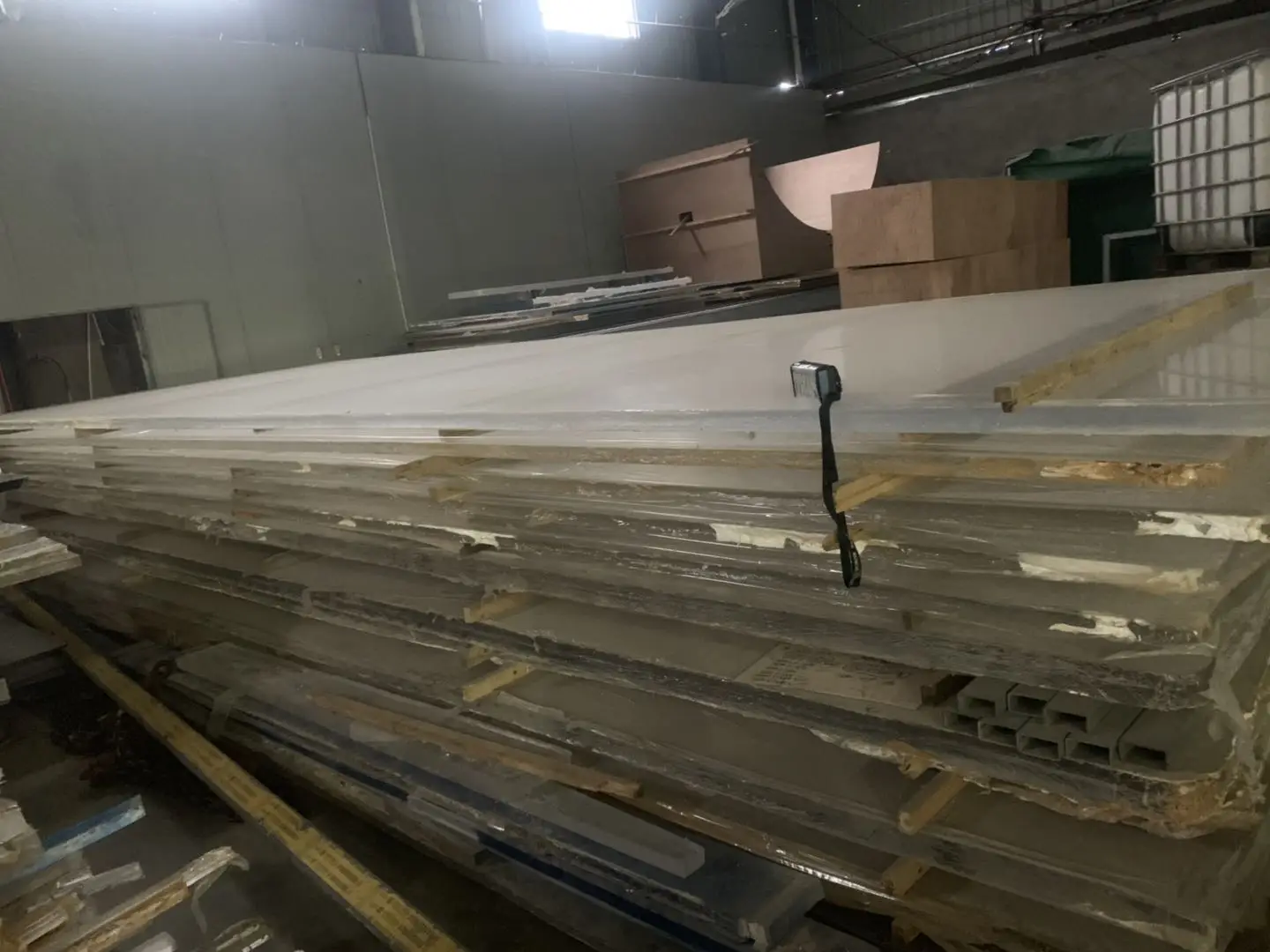UC IMPORT & EXPORT CO.LIMITED 1