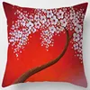 Fondo rojo con flor rosa.