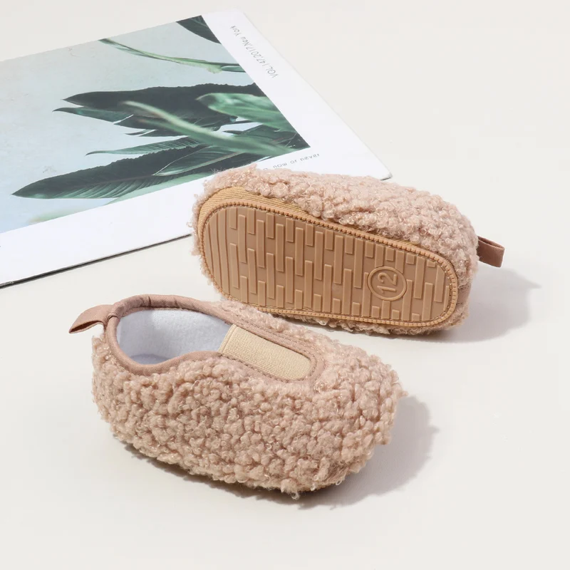 Unisex Anti-Slip Baby Sneakers with Flat Breathable Spring Autumn Winter Outsole Wholesale Fashion Trend Walking Shoes supplier