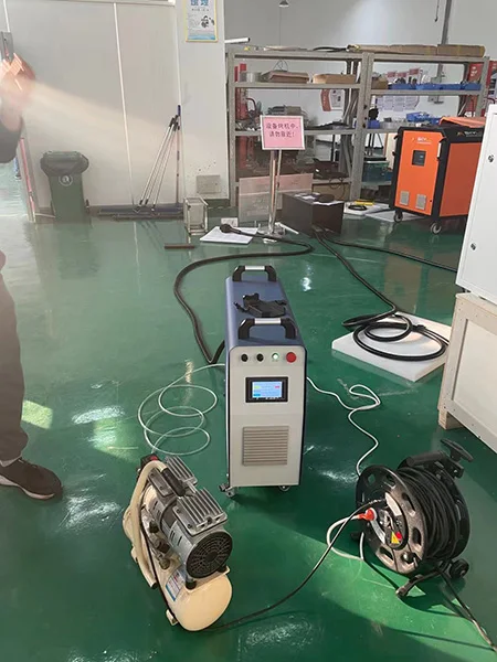 300W Pulse Laser Rust Removal Machine Fiber Laser Cleaning Machine