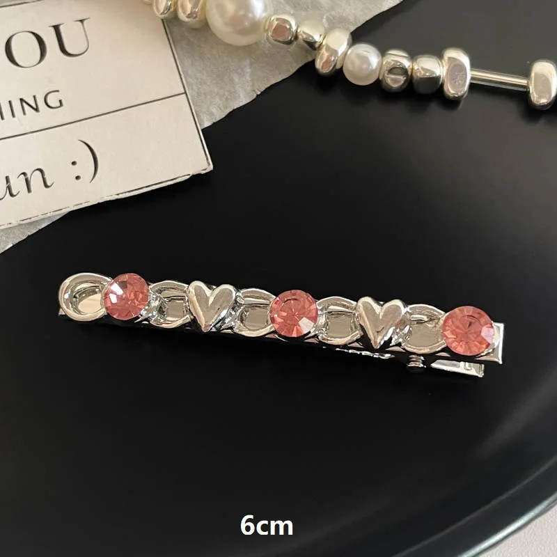 Заколки для волос с цветами и бабочками