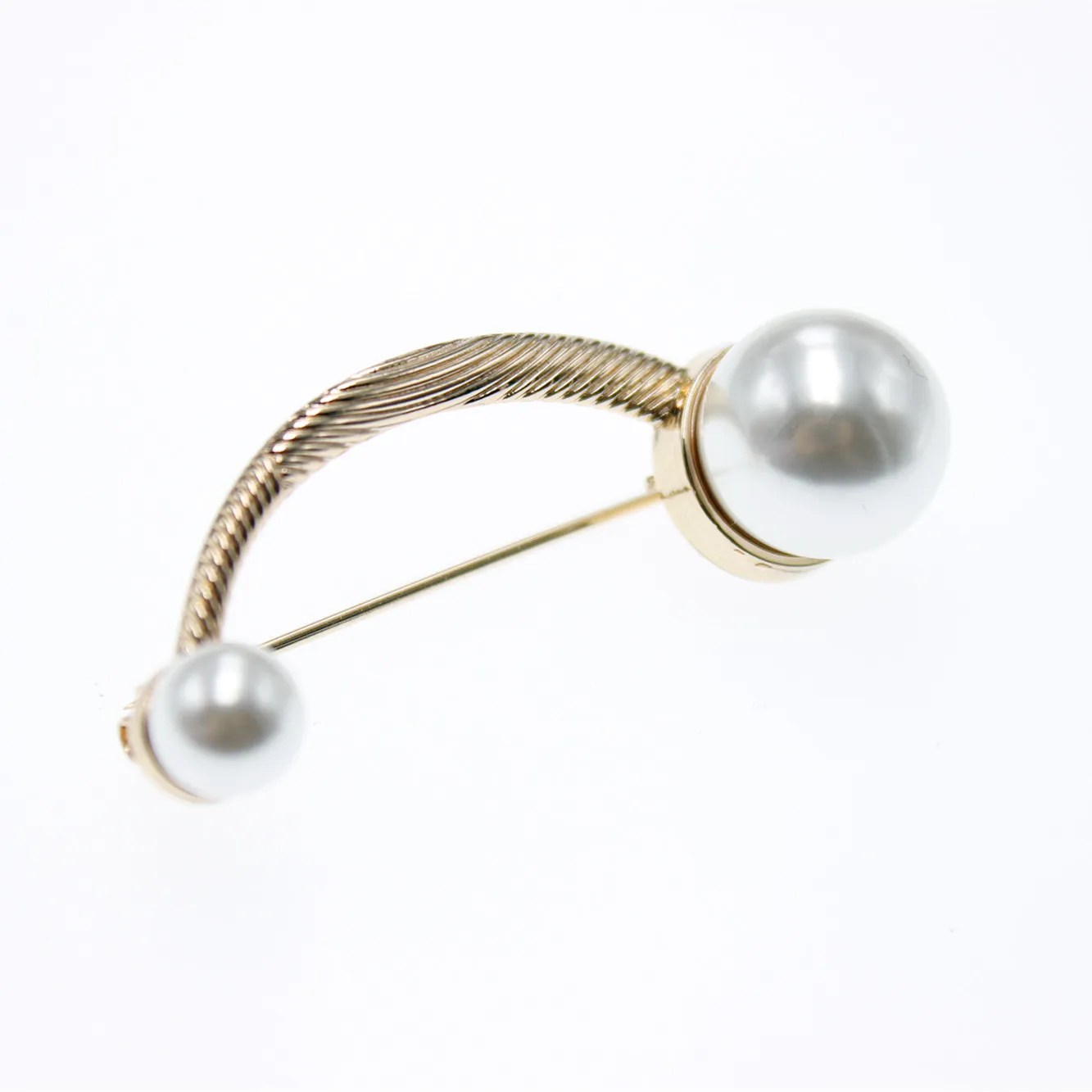 Best price custom zinc alloy plastic ball brooch jewelry safety pins brooch