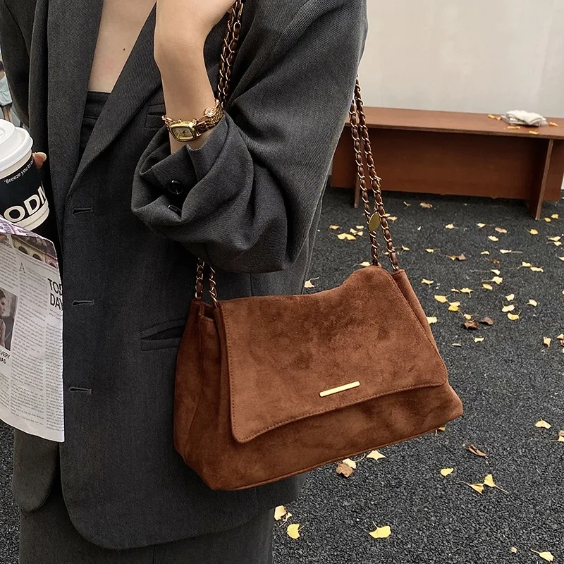 Women's Fashion Niche Three-Dimensional Crossbody Bag 2025 Autumn/Winter New Chain Underarm Bag Suede Stylish Versatile Shoulder