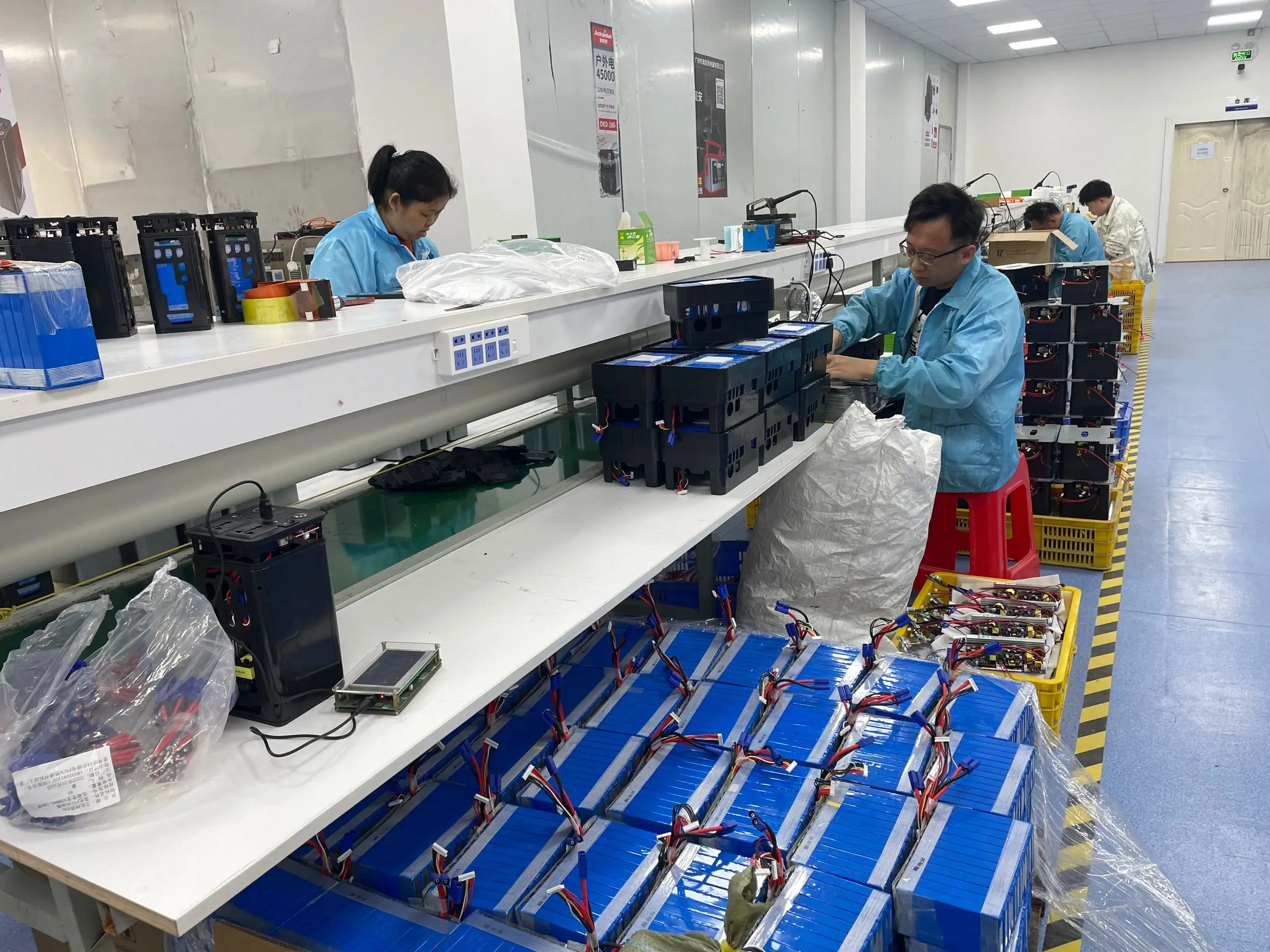 Portable Power Station Ac Dc Solar Power Bank 330w Emergency Pure Sine ...